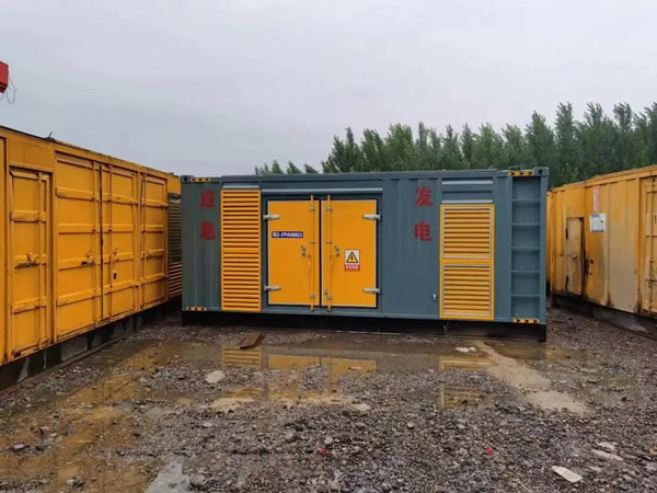 民乐柴油发电机如何判断干式空气滤清器是否需要更换？